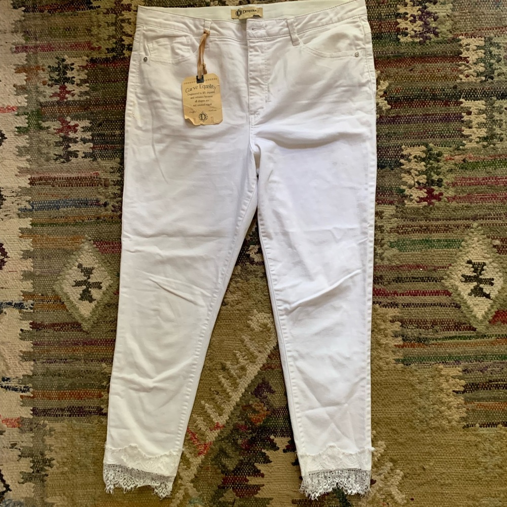 NWT  Democrcy jeans get them to finish off the summer.  They are so cute!